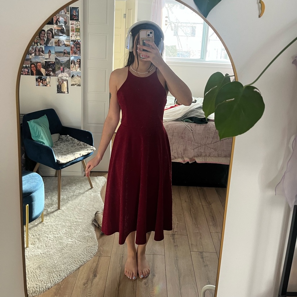 Elegant Burgundy Midi Dress (1861, MTL) - Large